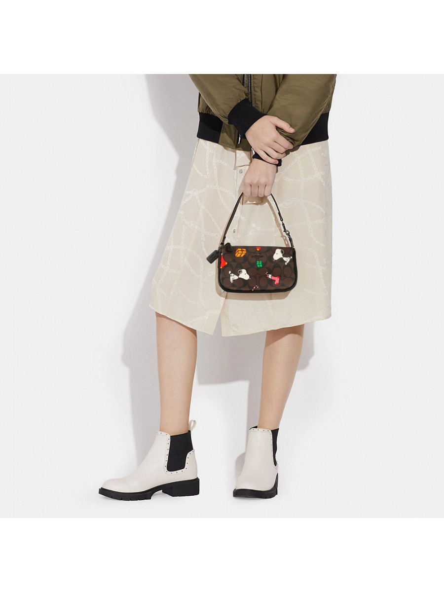 Сумка Coach X Peanuts Nolita 19 In Signature Canvas With Snoopy Presents Print