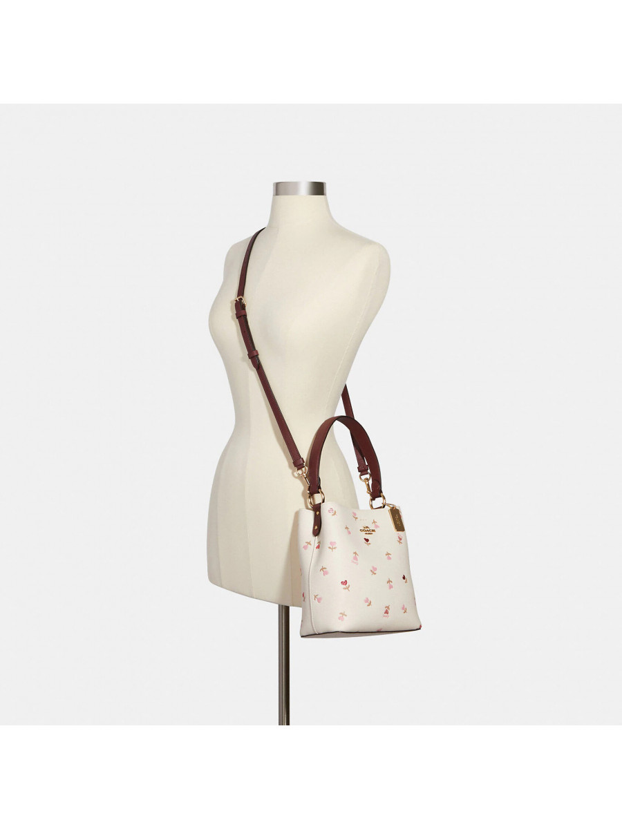 Сумка Coach Small Town Bucket Bag With Heart Floral Print - Im/Chalk Multi/Wine