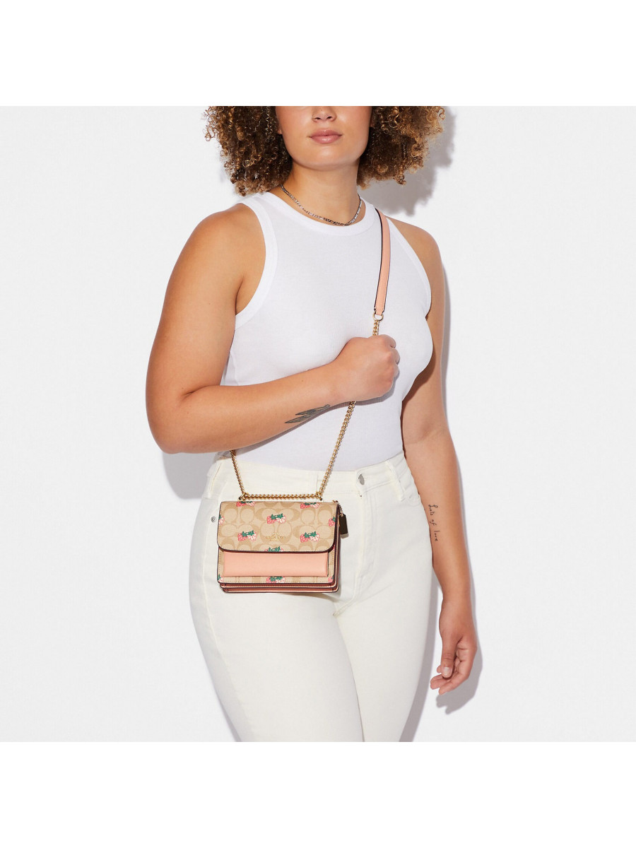 Сумка Coach Mini Klare Crossbody In Signature Canvas With Strawberry Print - Gold/Light Khaki Multi