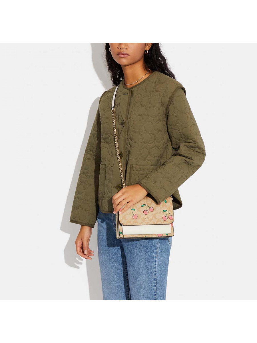 Сумка Coach Klare Crossbody In Signature Canvas With Heart Cherry Print - Gold/Light Khaki Multi