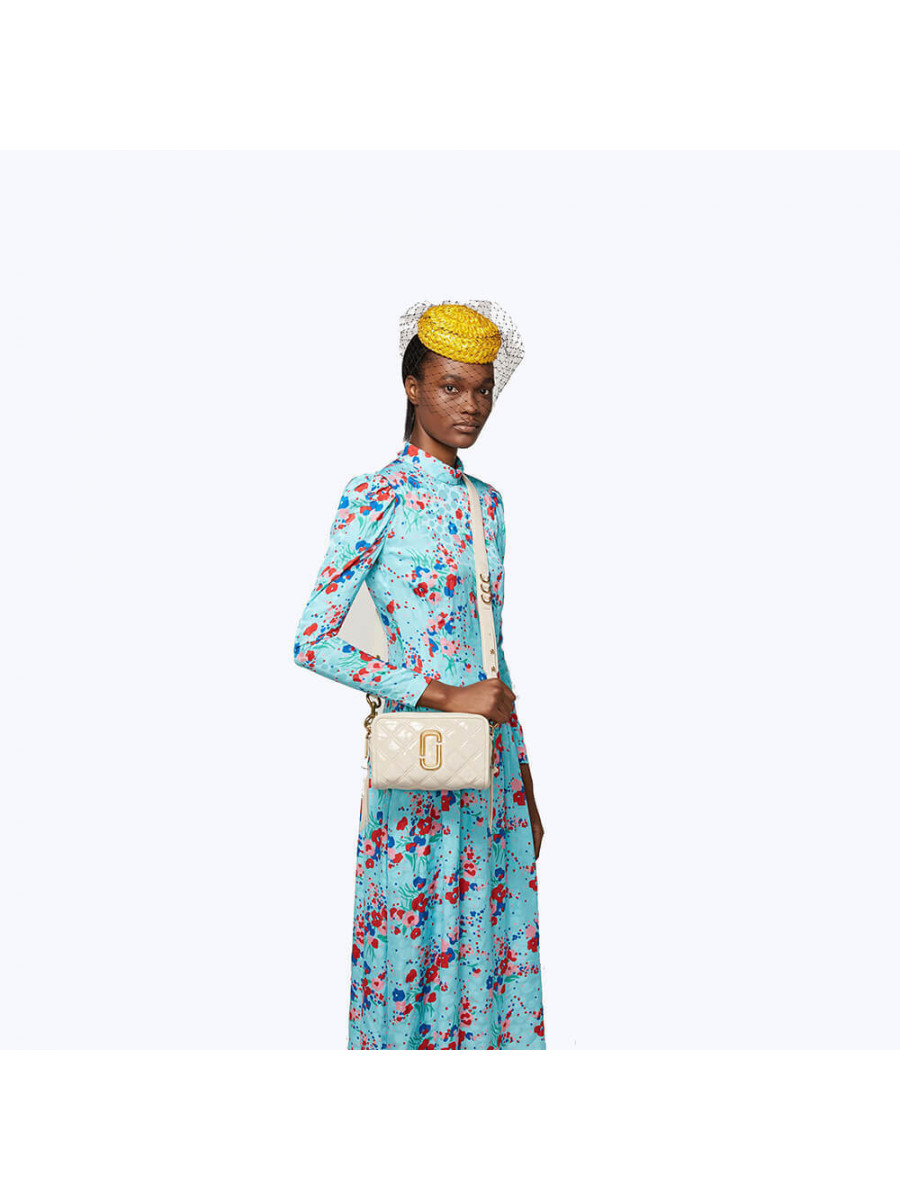 СУМКА MARC JACOBS THE QUILTED SOFTSHOT 21 IVORY