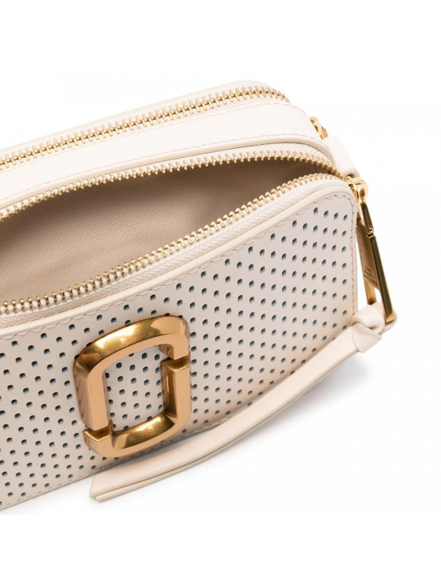 СУМКА MARC JACOBS THE PERFORATED SNAPSHOT TAPIOCA