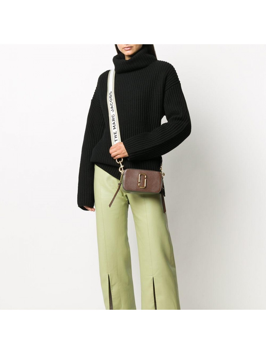 СУМКА MARC JACOBS THE SNAPSHOT SHOULDER BAG BROWN