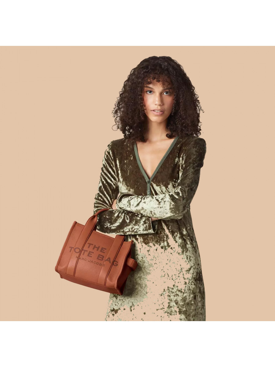 СУМКА MARC JACOBS THE LEATHER SMALL TOTE BAG ARGAN OIL