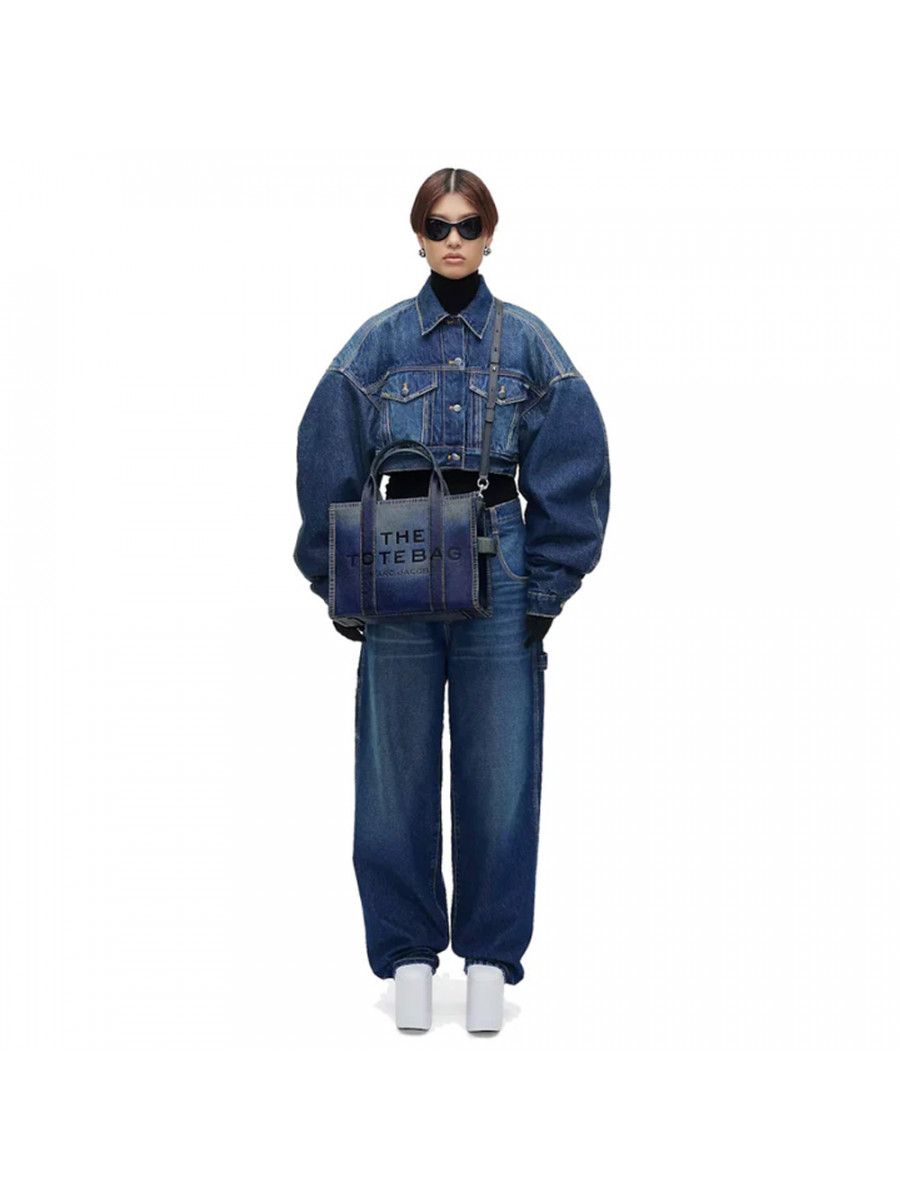 СУМКА MARC JACOBS THE DENIM-PRINTED LEATHER MEDIUM TOTE BAG