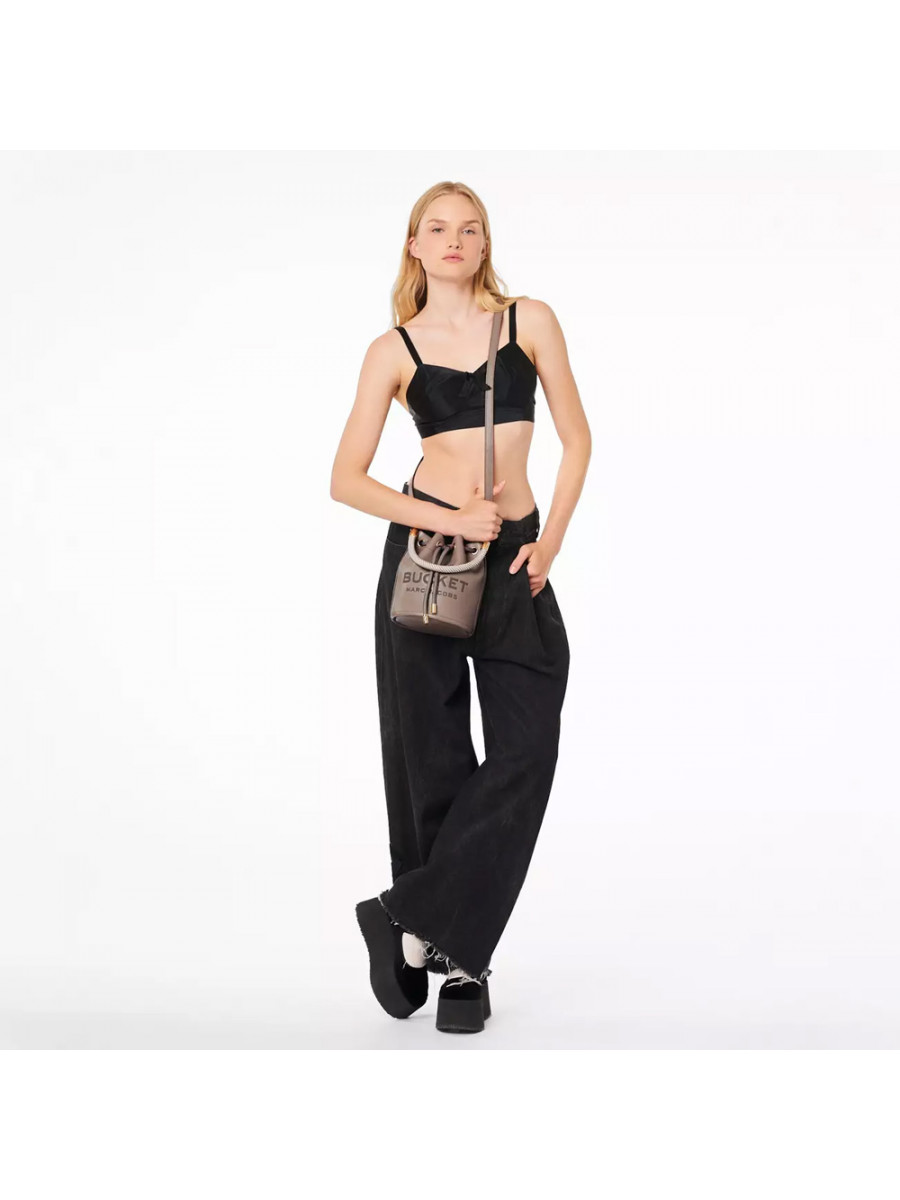 СУМКА MARC JACOBS THE LEATHER BUCKET BAG CEMENT