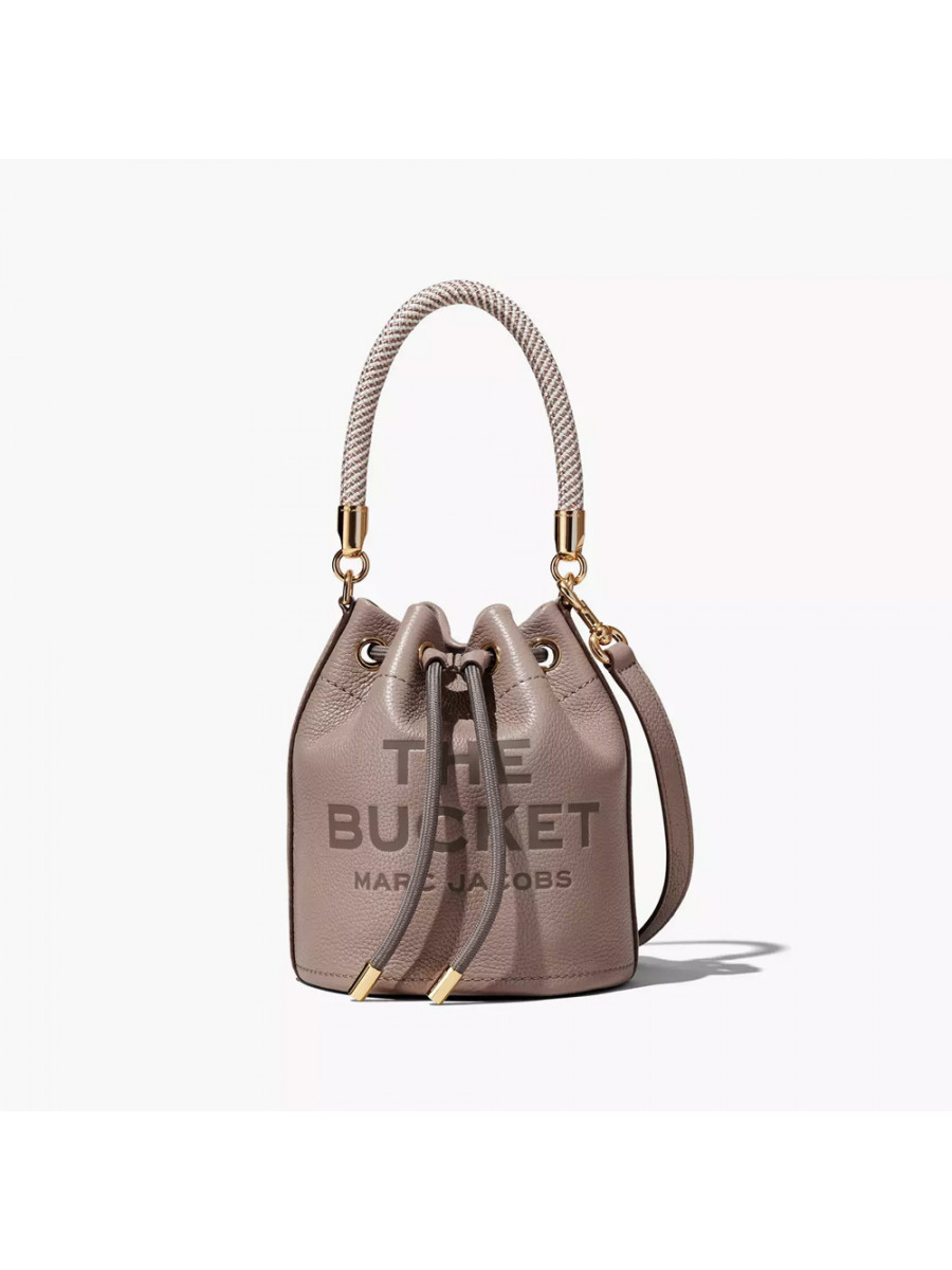 СУМКА MARC JACOBS THE LEATHER BUCKET BAG CEMENT Marc Jacobs