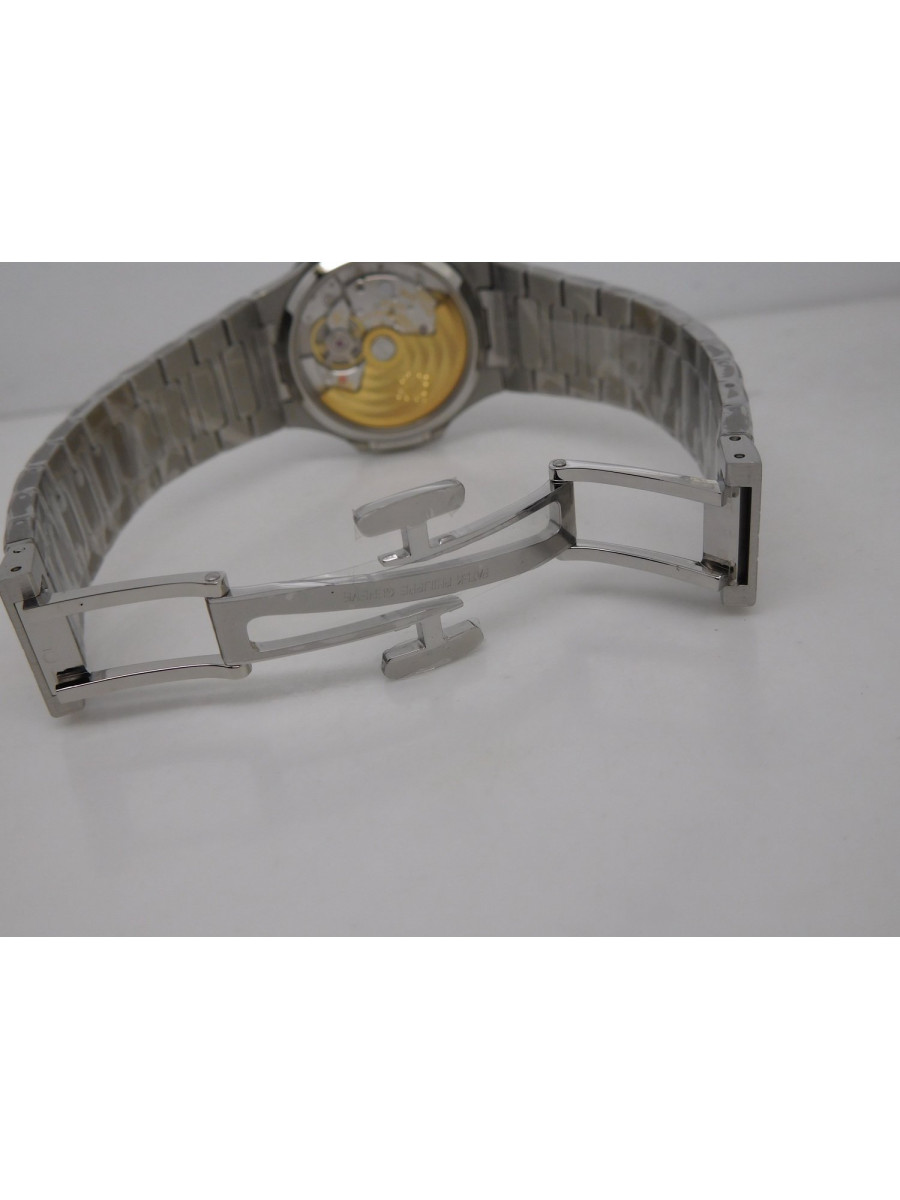 Часы Patek Philippe Nautilus 7118/1A-001