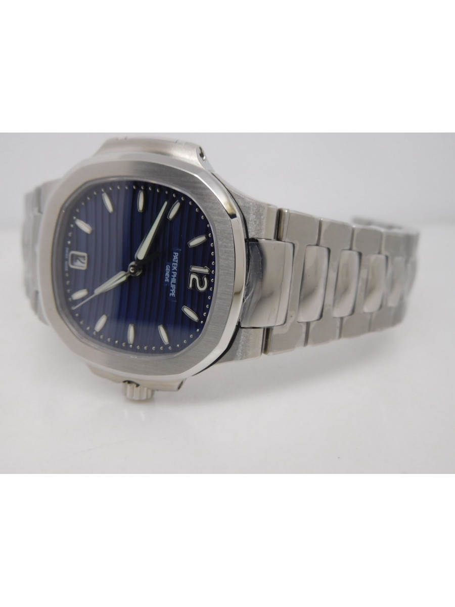 Часы Patek Philippe Nautilus 7118/1A-001