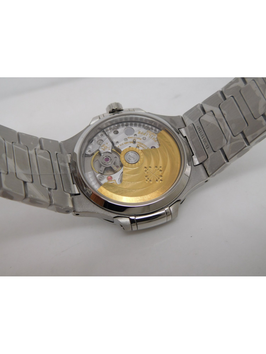 Часы Patek Philippe Nautilus 7118/1A-001